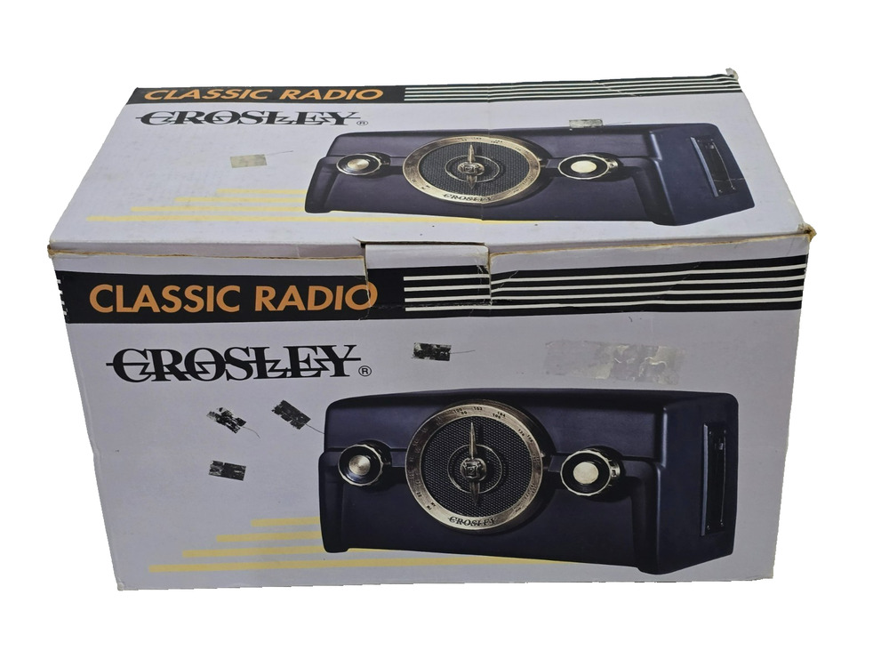 Crosley CR-51 Classic Radio Retro AM / FM Cassette Radio w Box
